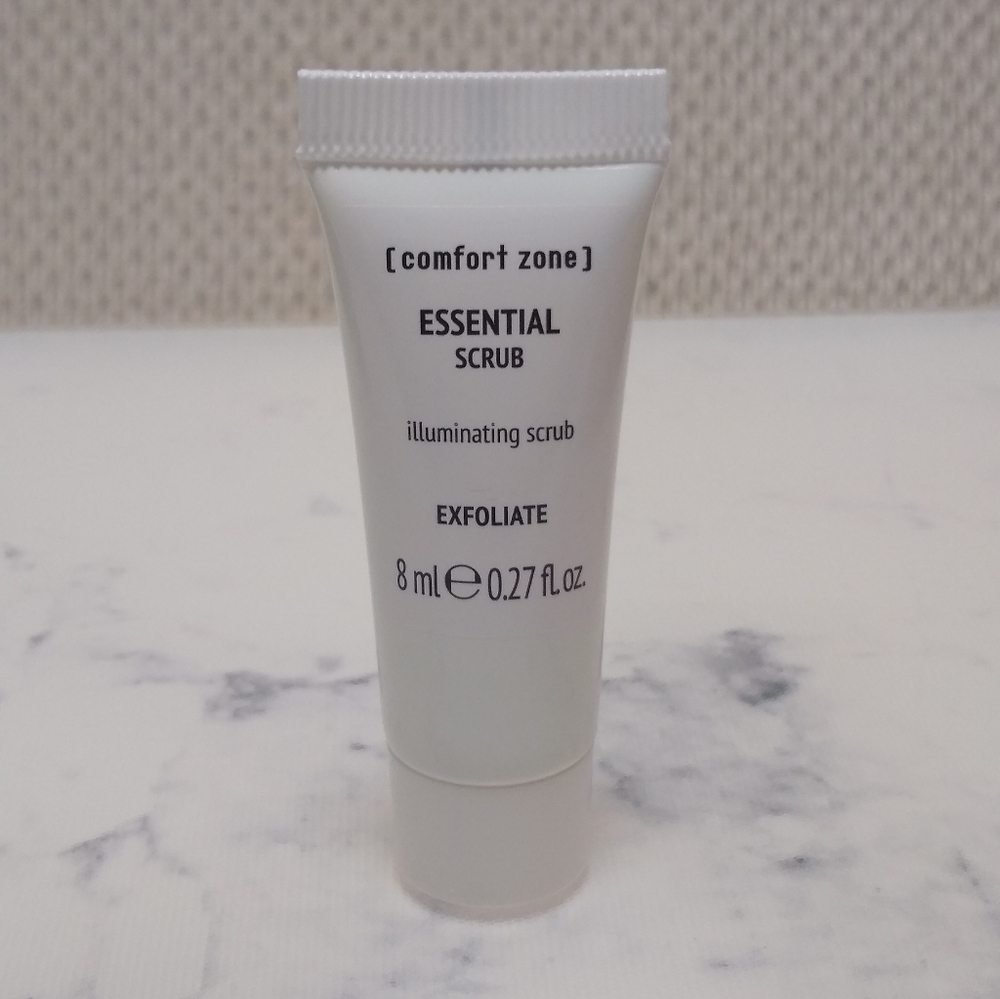 New Comfort Zone Essential Scrub Illuminating Scrub Exfoliate Mini 0.27fl oz/8ml